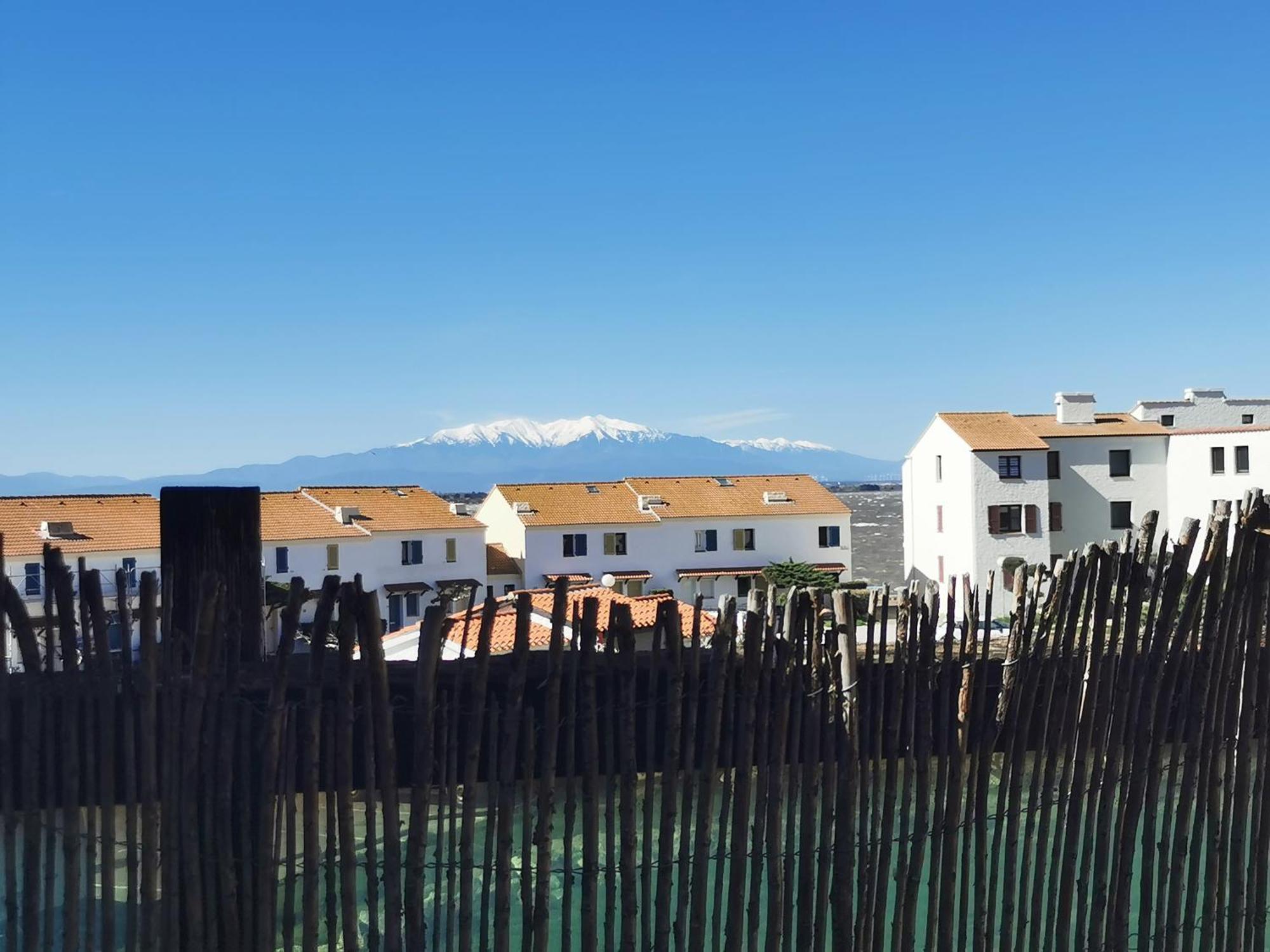 Appartement Tout Confort A Cap Coudalere Avec Vue Magnifique Sur Le Canigou Au Bord Du Lac - Check In Automatise - Parking Gratuit - Aire De Jeux D'Enfants - Le Barcarès Dış mekan fotoğraf